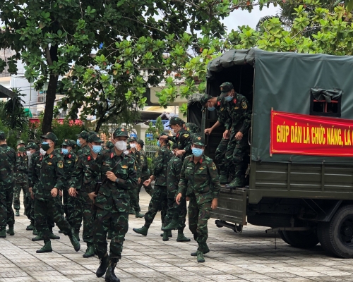 Cán bộ chiến sĩ học viên hỗ trợ TP. Biên Hòa chống dịch.jpg