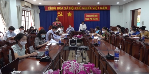 Ông Nguyễn Hữu Nguyên-Chủ tịch UBND thành phố Biên Hòa chủ trì cuộc họp.jpg