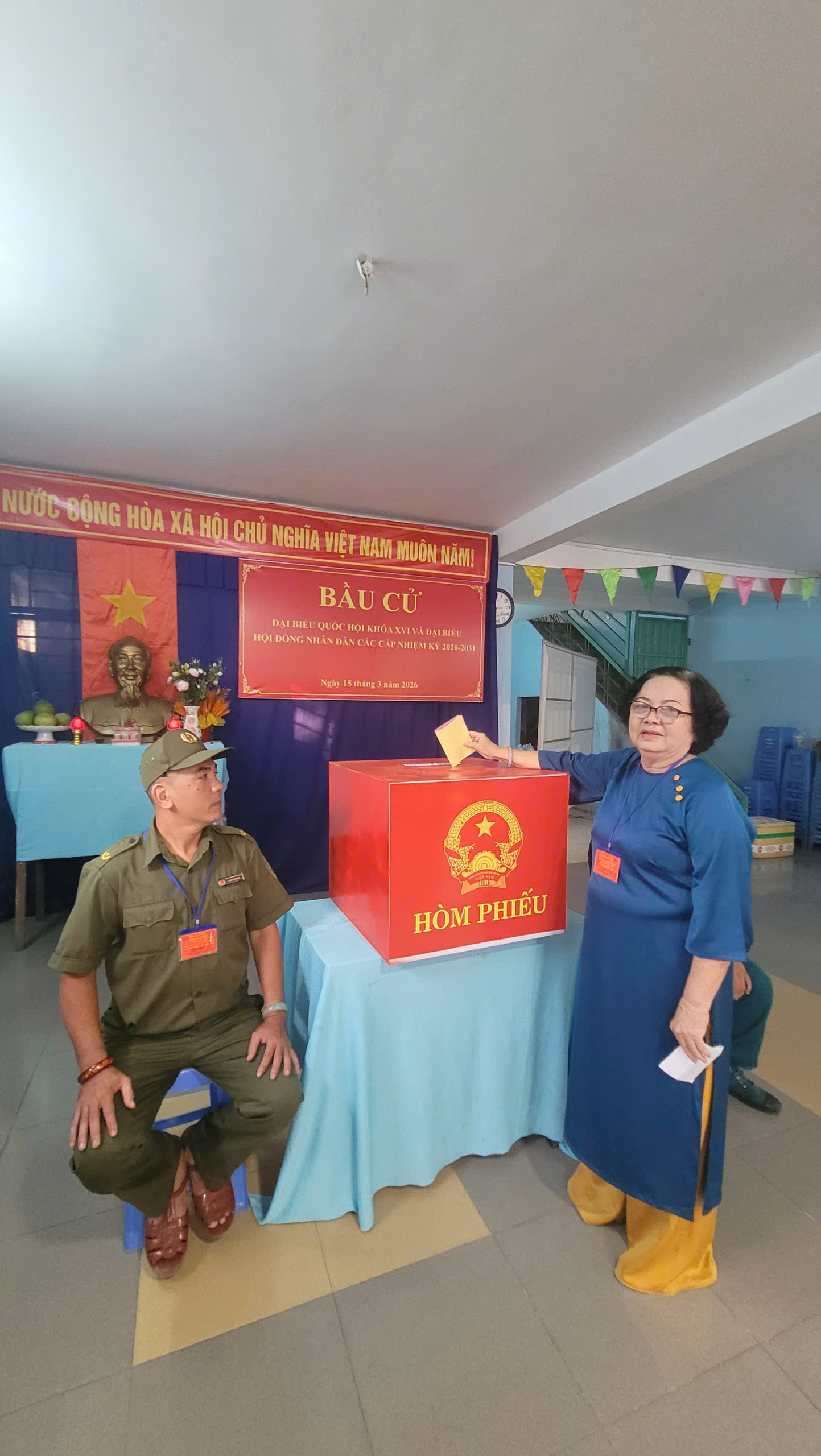 Description: D:\Bai viet 2025\Hinh anh\gen-h-z7621432809863_b94efa10b6a920867851fc7412047e24.jpg