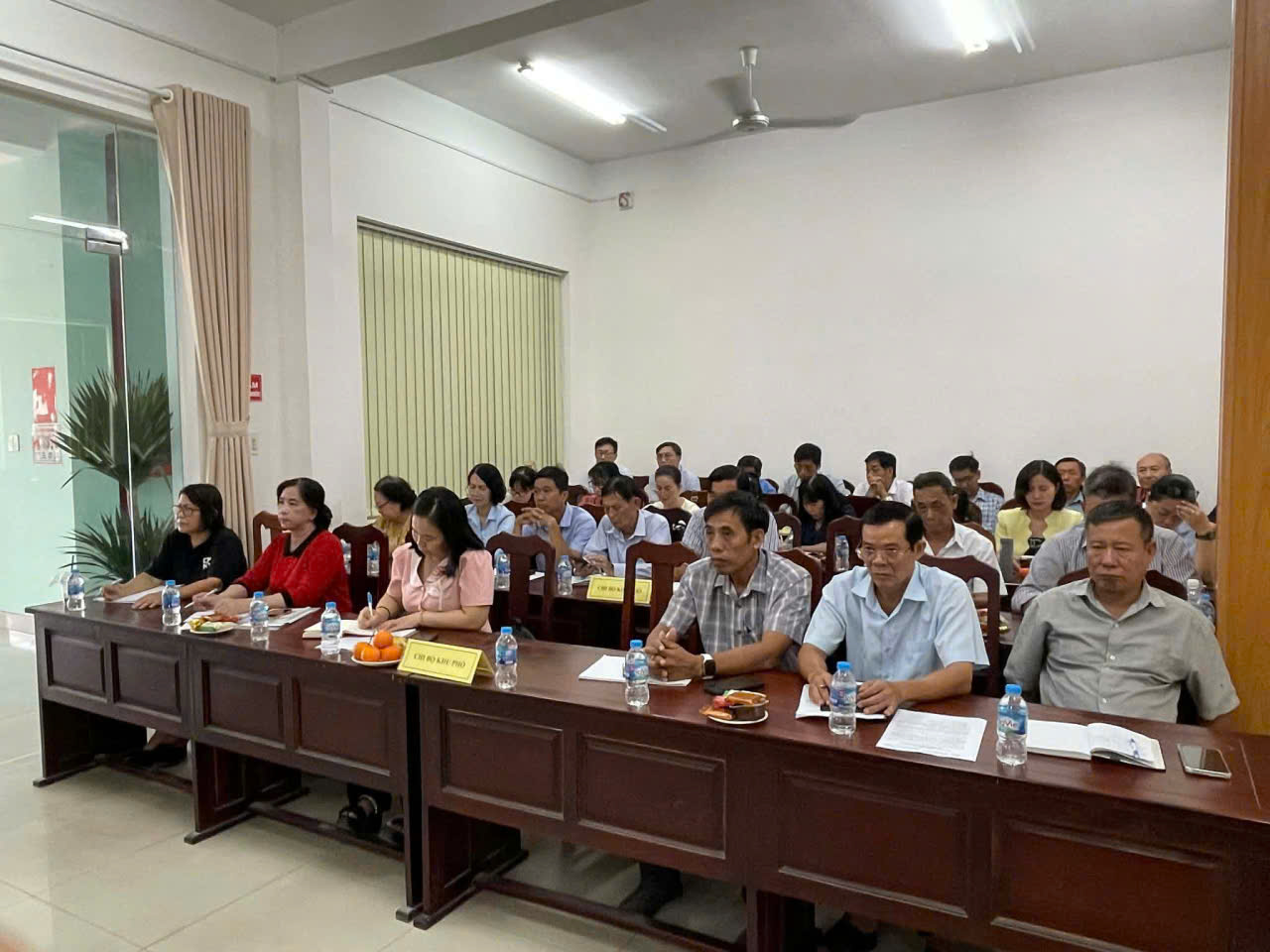 Description: D:\Hinh anh\anh\gen-h-z7663681914586_e97cc5f9da8a191aa436951b9c43c77d.jpg