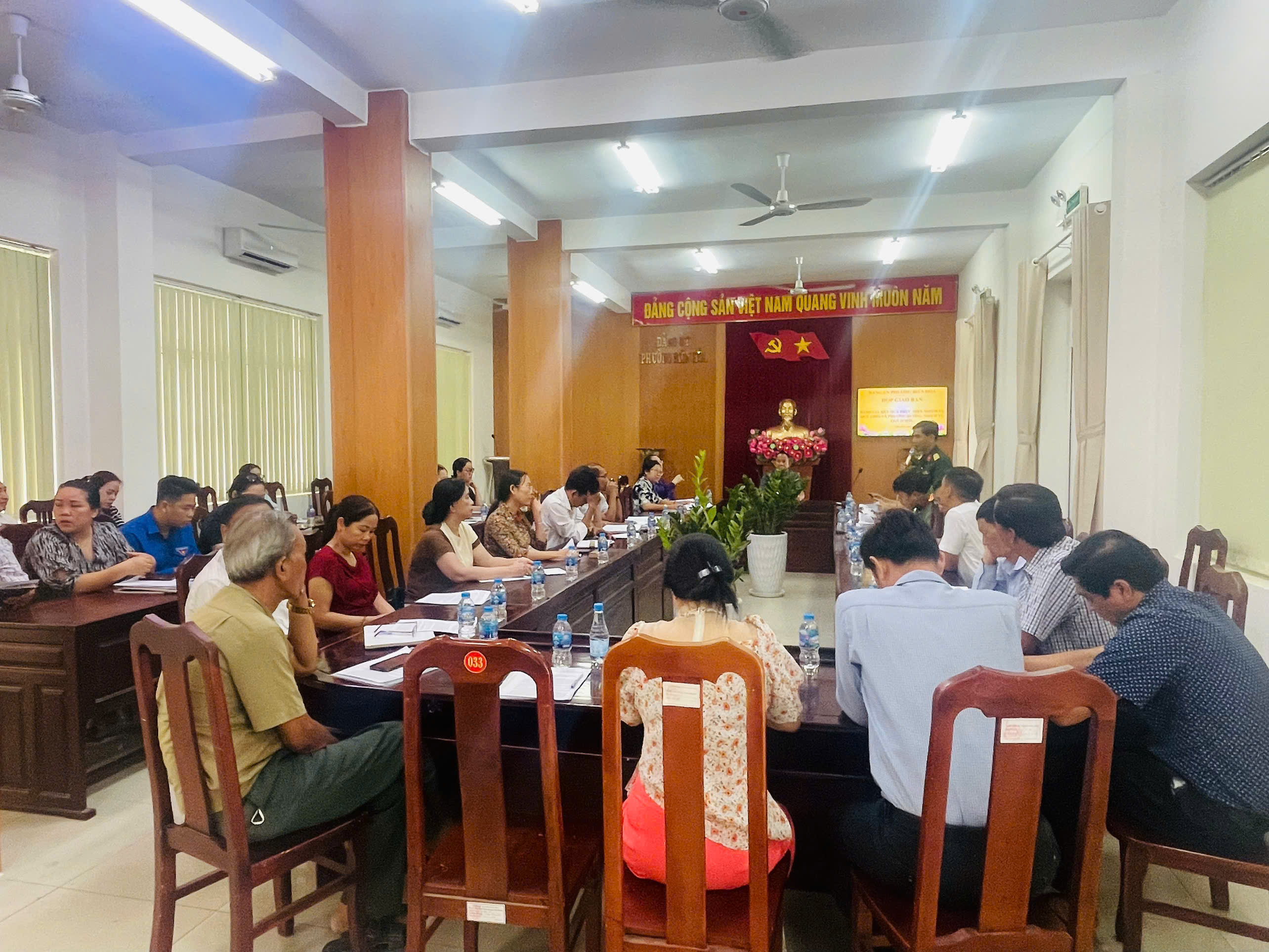 Description: D:\Bai viet 2025\Hinh anh\gen-h-z7635162216701_224f20adb486e62ff69a3b33f95f51f1.jpg