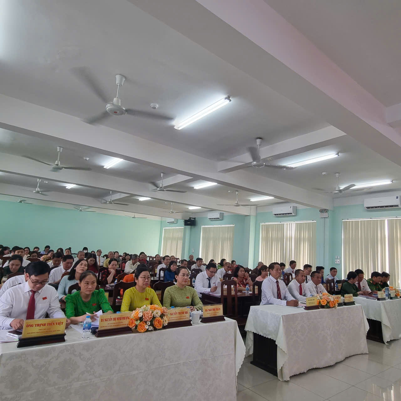 Description: D:\Bai viet 2025\Hinh anh\gen-h-z7656512307045_af1f0e108d3998bdbead64ca61646048.jpg