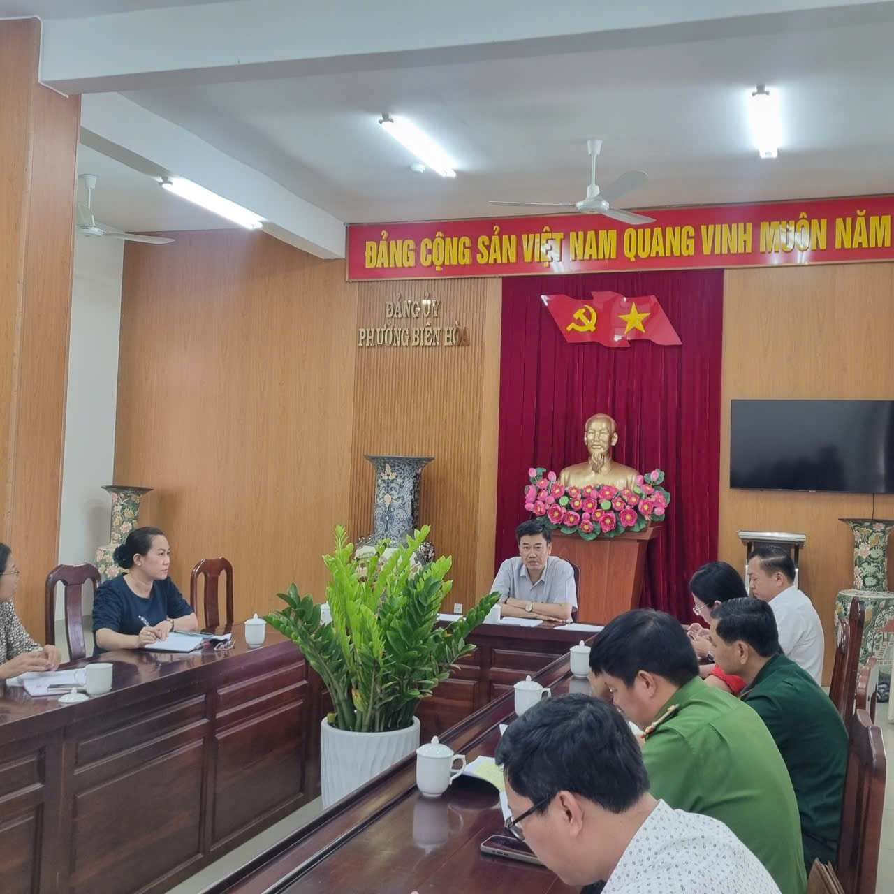 Description: D:\Hinh anh\anh\gen-h-z7756032394978_80d4d5474fe48daab143e560abcd623d.jpg