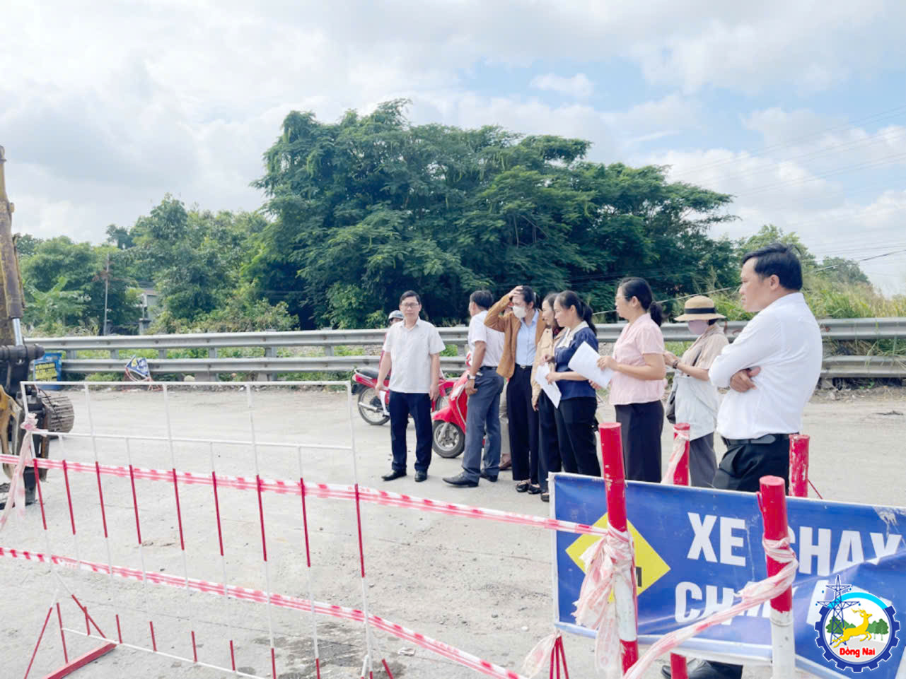 Đoàn khảo sát của TT.HĐND phường khảo sát tuyến đường Nguyễn Văn Lung